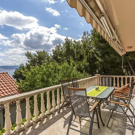 Seaside With A Swimming Pool Medici, Omis - 7461 Lejlighed