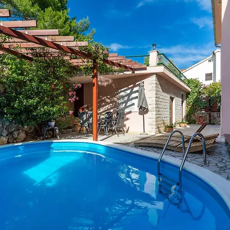 Seaside With A Swimming Pool Medici, Omis - 7461 Apartmán